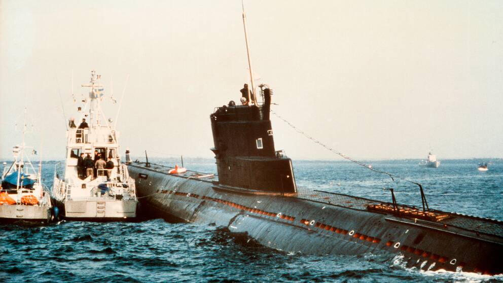 U-137, en sovjetisk u-båt av äldre modell grundstött i karlskrona skärgård efter ”felnavigering”.