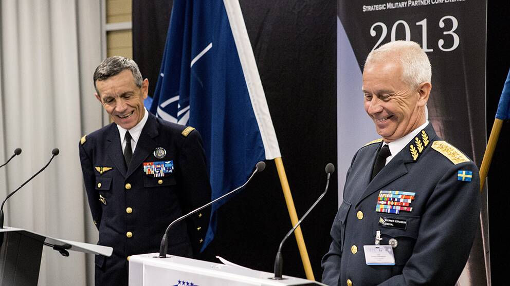 General Jean-Paul Paloméros och general Sverker Göransson under pressträffen inför NATO mötet Strategic Military Partner Conference i Stockholm. 