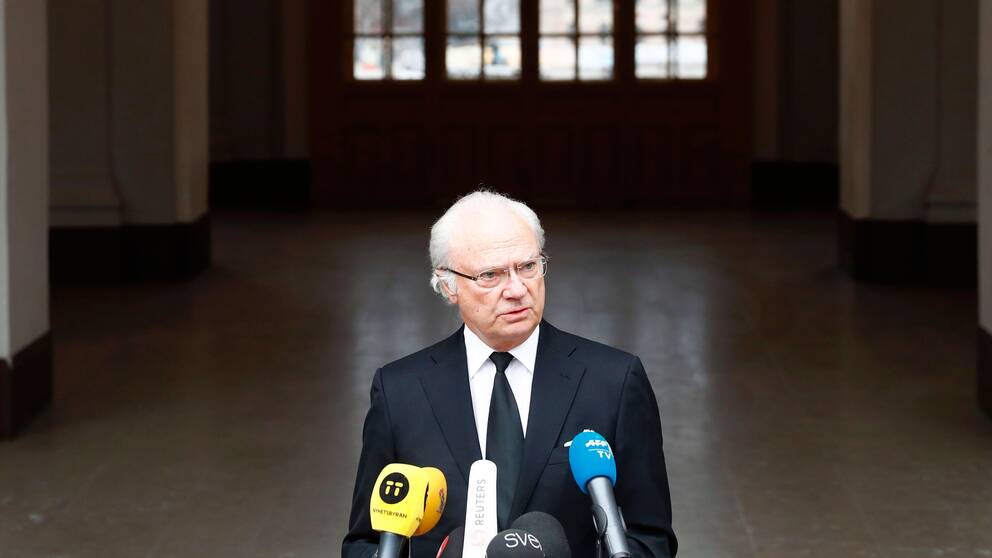Kung Carl XVI Gustaf höll ett tal med anledning av gårdagens terrordåd i centrala Stockholm.