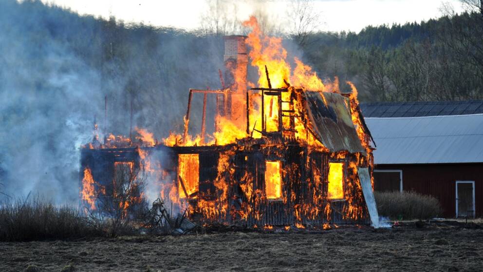 Villan i Hagfors brann ner till grunden.