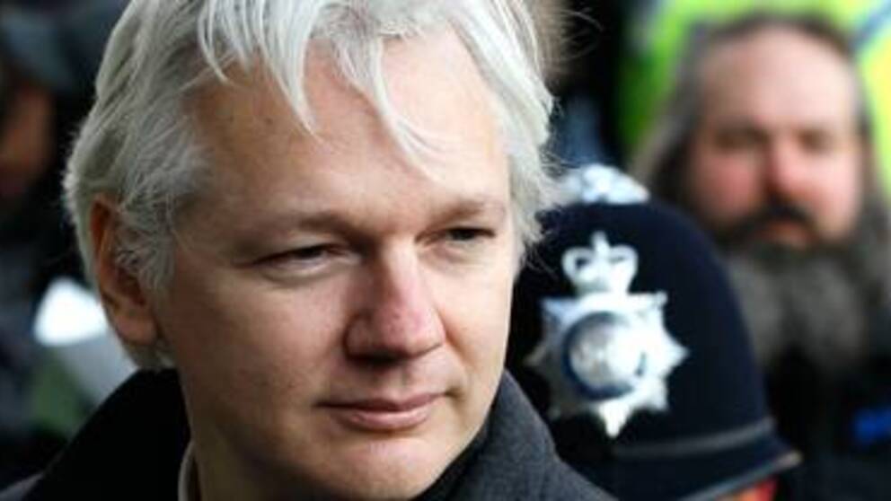 Julian Assange hakee turvapaikkaa Ecuadorista  SVT Nyheter