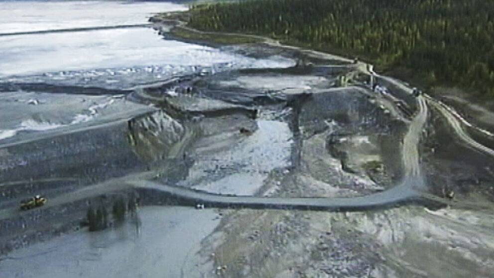 Sommaren 2000 inträffade ett dammbrott i en gruvdamm vid Bolidens anläggning i Aitik i Norrbotten.