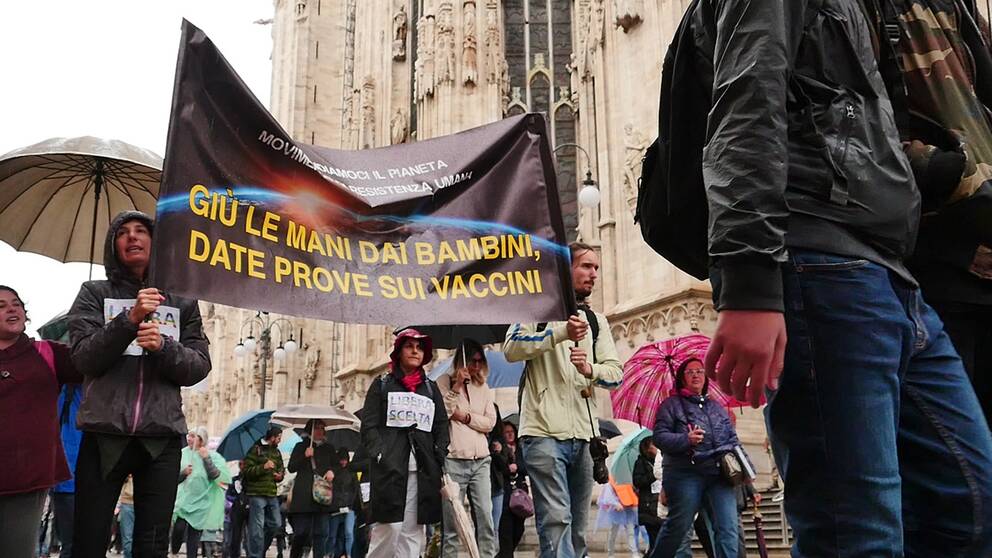 Manifestation mot obligatorisk vaccinering i Milano