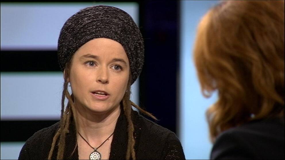 amanda lind i agenda utfrågas om miljöpartiets svaga opinionssiffror