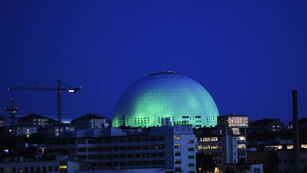 Globen i Stockholm lystes upp i grönt på fredagskvällen.