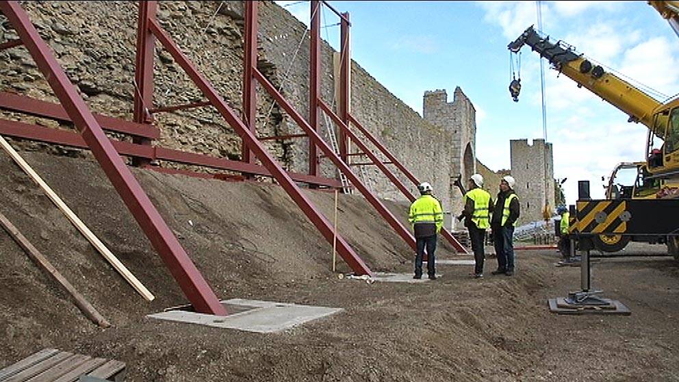 Start för renovering av ringmuren i Visby.