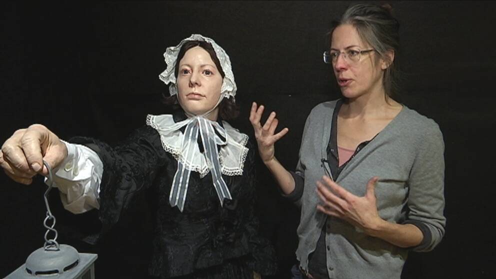 Cathrine Abrahamsson har gjort en gipsmodell som föreställer Florence Nightingale.