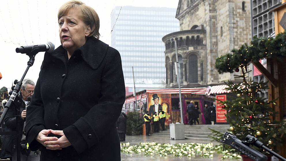 Förbundskansler Angela Merkel lovade i sitt minnestal i Berlin att staten ska bli bättre att hantera terror i framtiden.