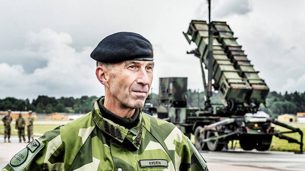 USA:s armé visade upp luftvärnssystemet Patriot för ÖB Michael Bydén på militärövningen Aurora 2017. 