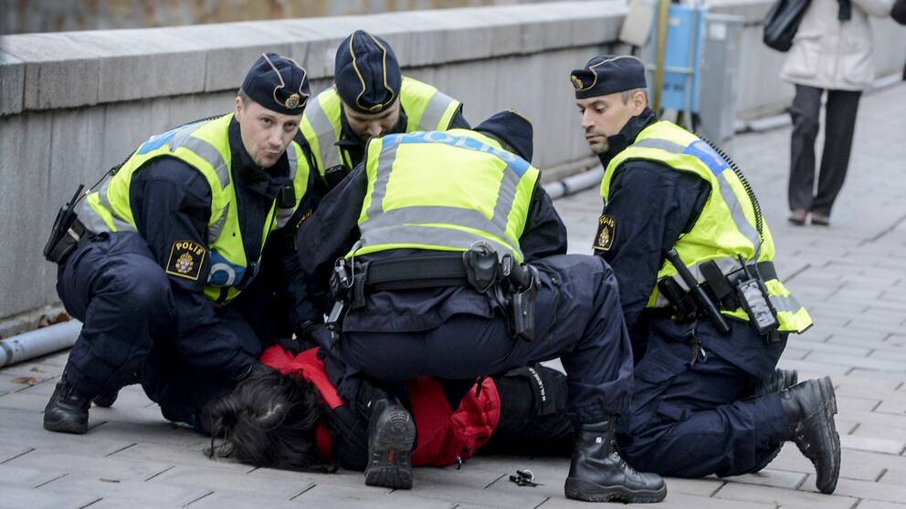 Gripandet på bilden har ingen direkt koppling till artikeln.