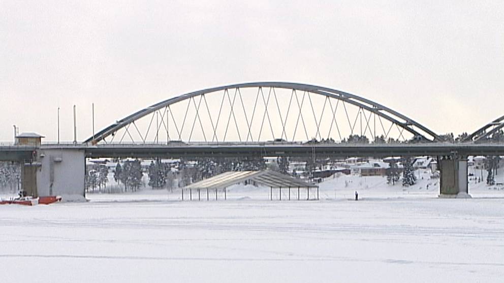 Bergnäsbron stängs av i sommar | SVT Nyheter