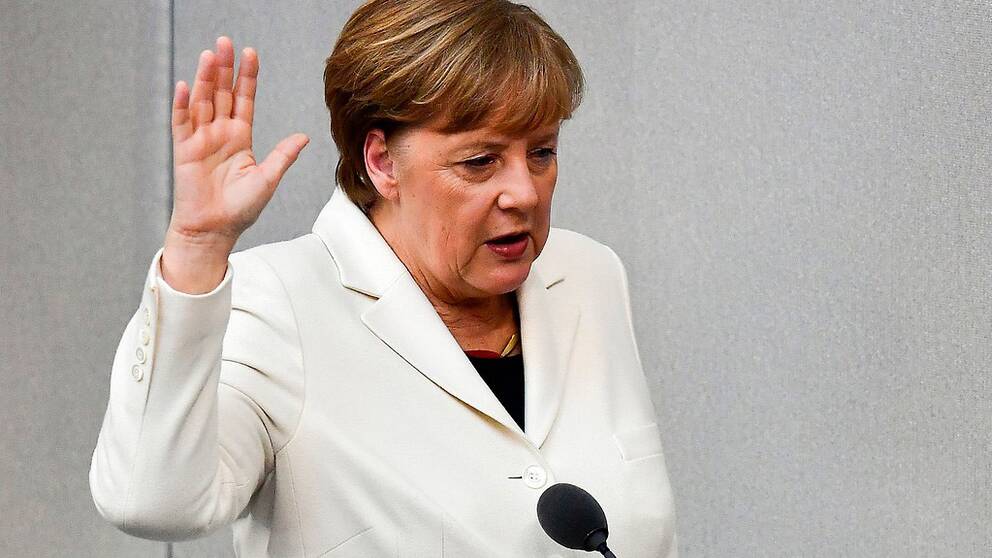 För fjärde gången svor Angela Merkel eden som Tysklands förbundskansler.