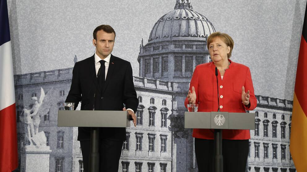 Frankrikes president Emmanuel Macron och Tysklands förbundskansler Angela Merkel höll gemensam presskonferens i Berlin under torsdagen.