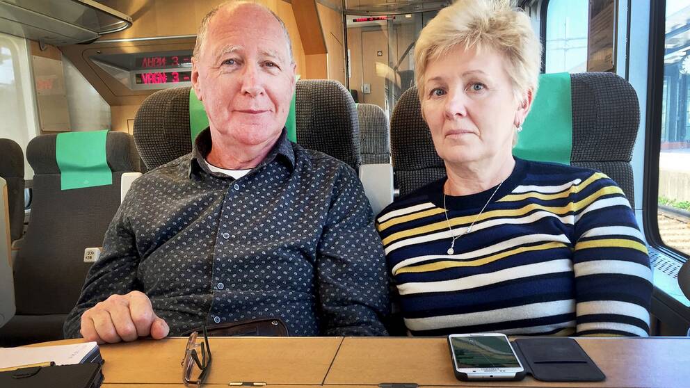 Andrew och Elena McDonald bor i Malaga i Spanien och var i Sverige för att hälsa på vänner i Askersund, när de fastnade i tågkaoset.
