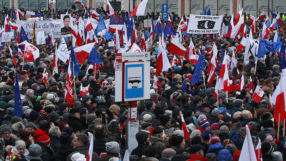 I Polen genomfördes demonstrationer mot den nya medielagen 2016.