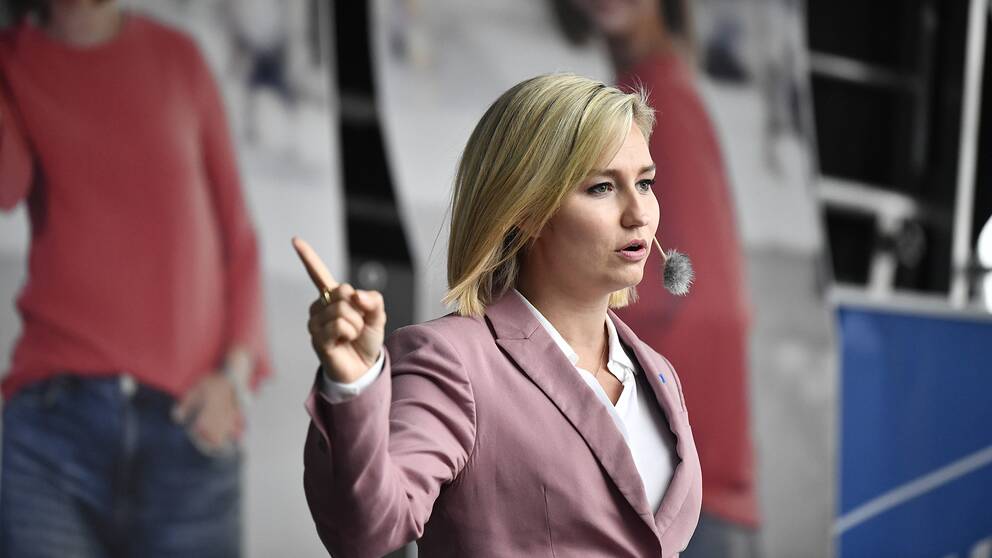 Kristdemokraternas partiledare Ebba Busch Thor håller torgmöte i Göteborg.