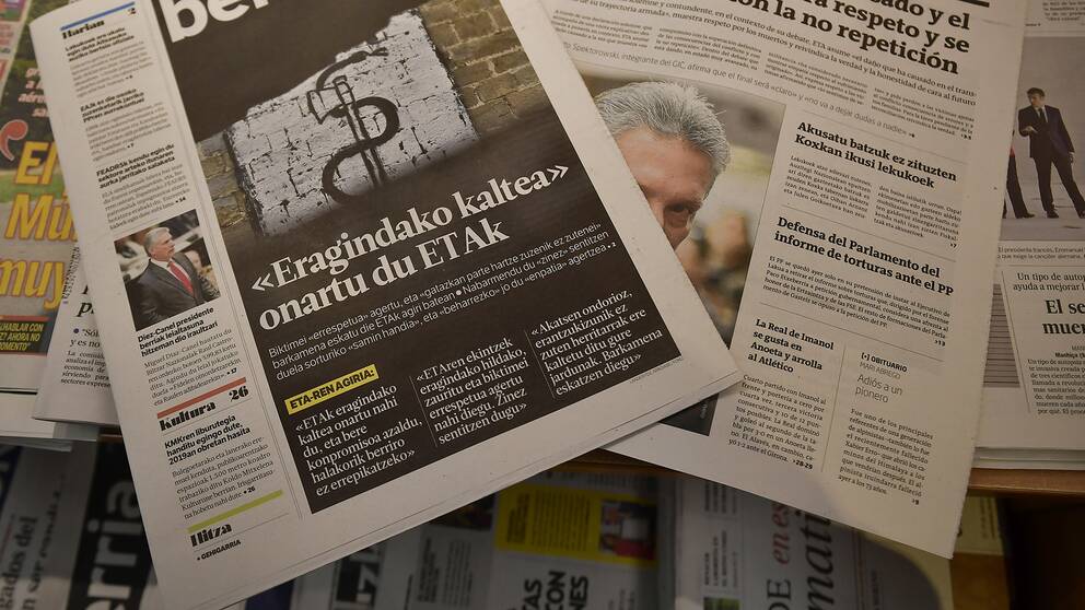 Tidningar.