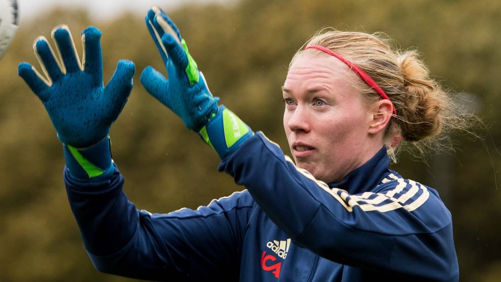 Hedvig Lindahl bröt ihop under VM ”Allt hamnade på mig” SVT Sport