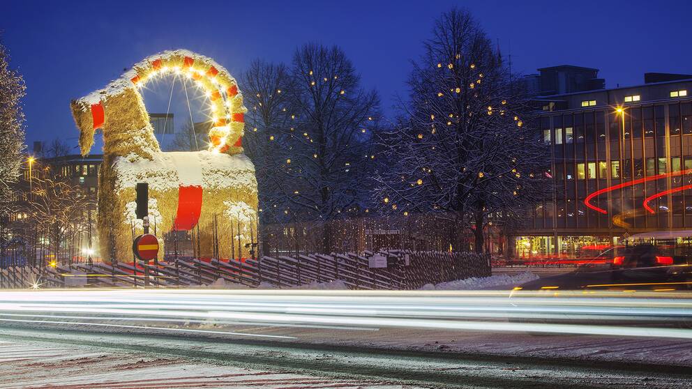 Gävlebocken i vinterskrud.