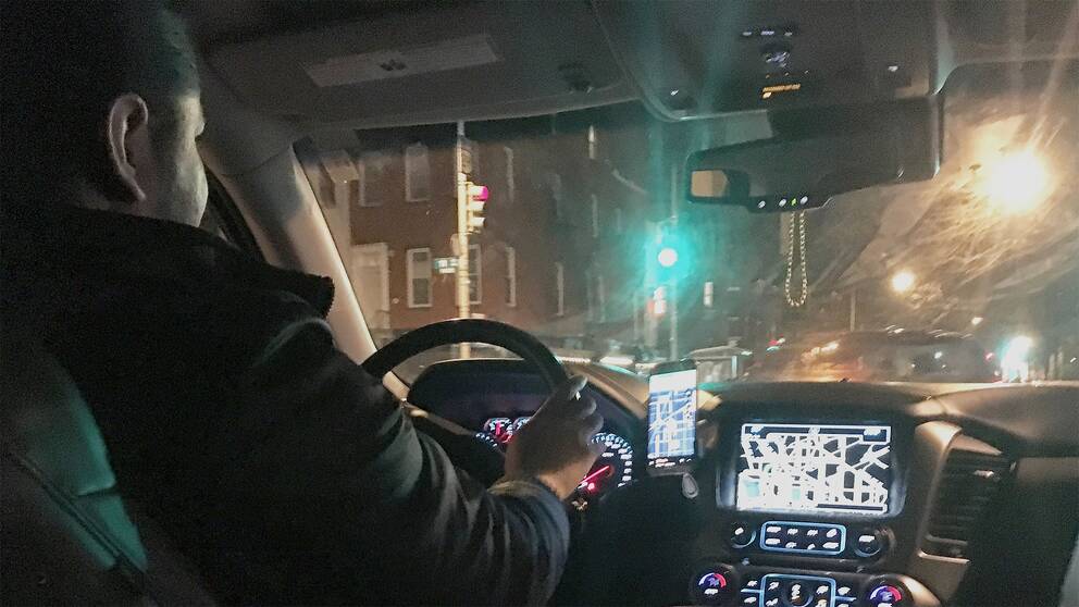 Muhammad Shoab gör sin andra dag som uber-chaufför: ”Vi lever lön till lön, jag och min hustru”