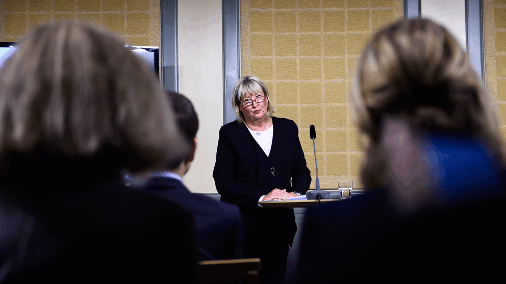 Justitiekansler Mari Heidenborg inleder förundersökning mot nazistiska Nordfront om misstänkt hets mot folkgrupp.