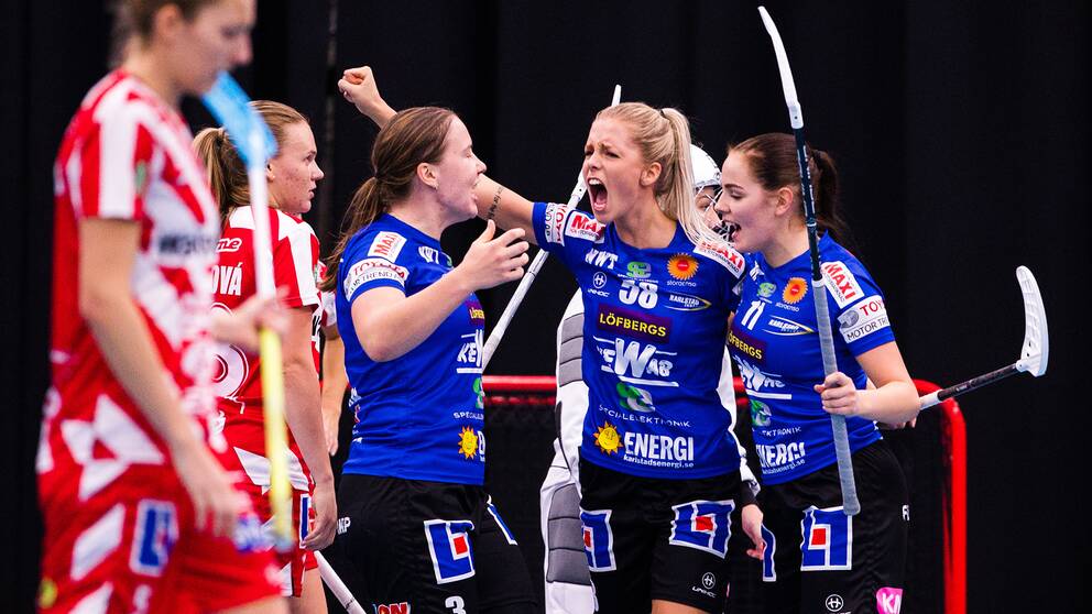 Karlstads Lisa Rengärde jublar under en match mot Pixbo i oktober.