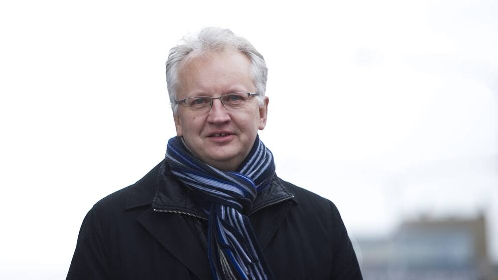 Anklagelserna mot förre finansministern Pär Nuder om olämpligt beteende i samband med skid-VM i Åre undersöks av Finansdepartementet.