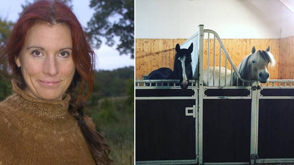 En kvinna med rött hår ler mot kameran. Delad bild. Till höger i bild två hästar i spilta.