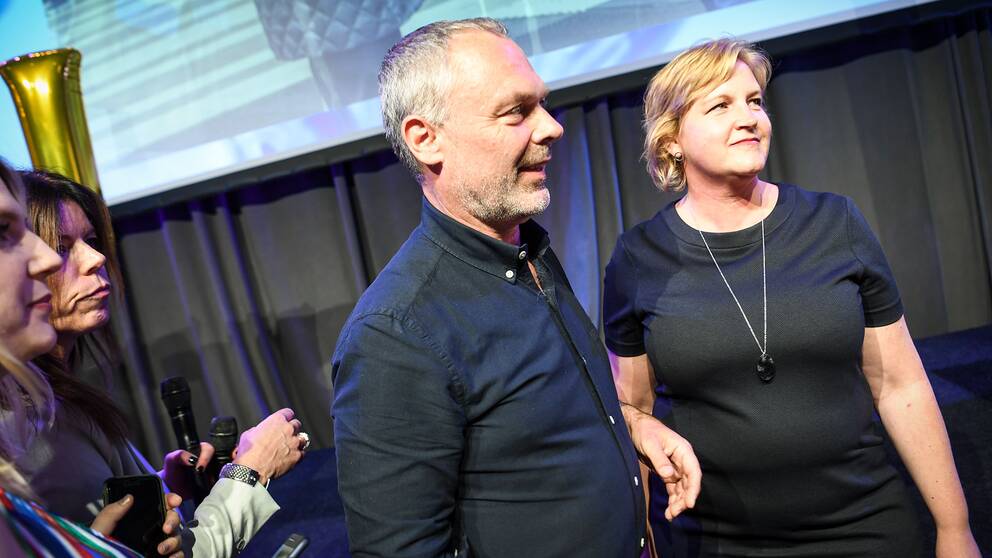 Liberalernas partiledare Jan Björklund och toppkandidaten Karin Karlsbro under partiets valvaka på Clarion Hotel i Stockholm under valet till Europaparlamentet.