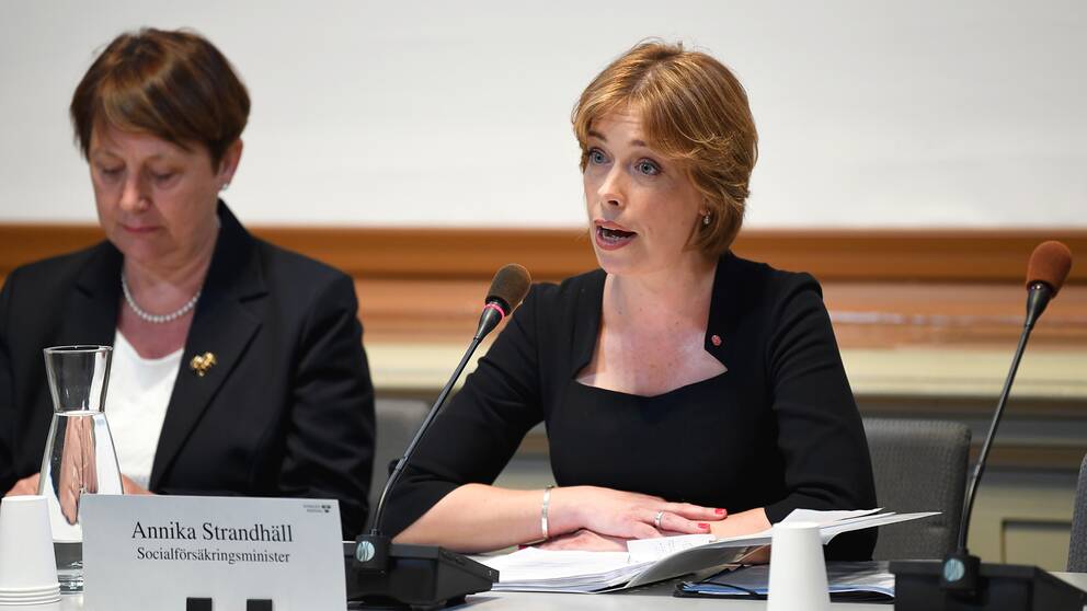 Socialförsäkringsminister Annika Strandhäll under en utfrågning av KU i april.