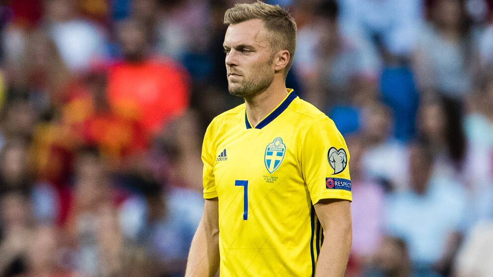 Experten: De gynnas av att fotbolls-EM skjuts upp till ...