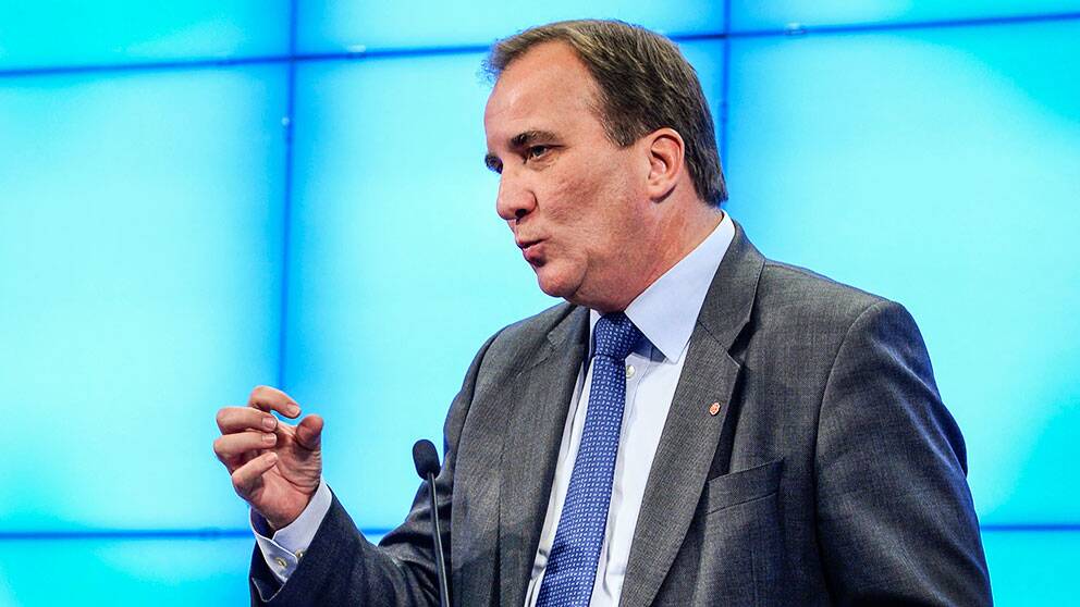 Socialdemokraternas ledare Stefan Löfven kommenterade regeringsfrågan vid en presskonferens i riksdagshuset i Stockholm på torsdagen.