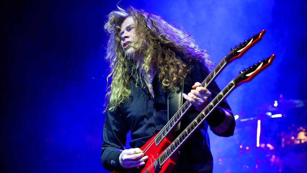 Dave Mustaine under en Megadeth-spelning i Budapest.