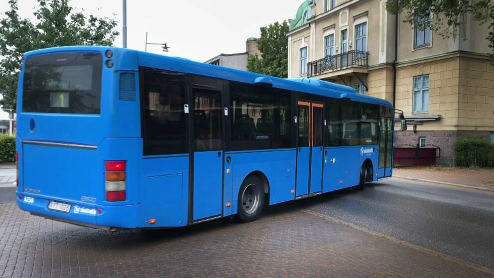 Under torsdagskvällen uppstod ytterligare ett bråk i samband med att en resenär inte vill betala på bussen i Skövde.