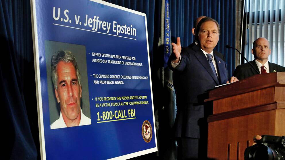 Den 8 juli åtalades den förmögne finansmannen Jeffrey Epstein för trafficking och konspiration av åklagaren Geoffrey Berman i New York. Foto den 8 juli 2019.
