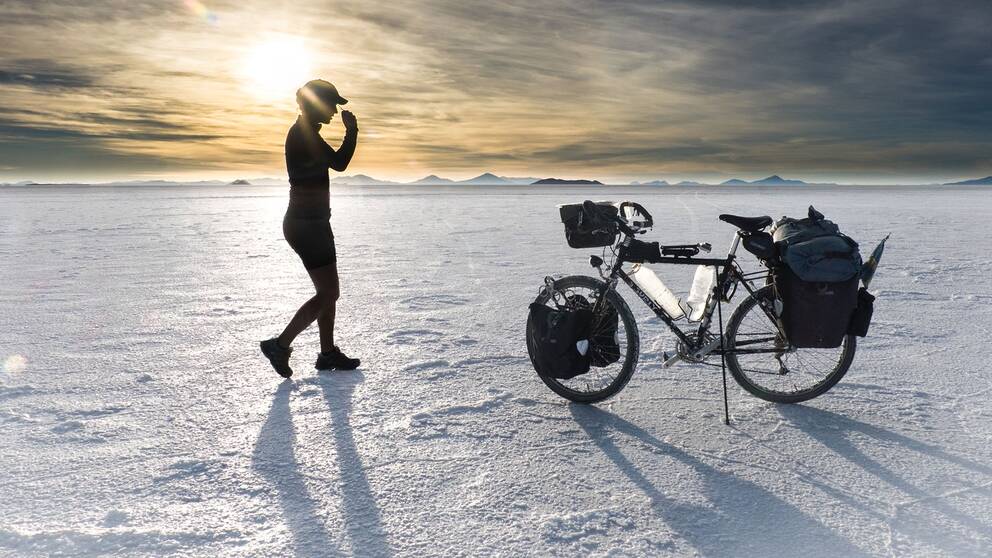 För fyra år sedan gav sig den då 24-åriga Fredrika Ek iväg på vad alla andra trodde var ett omöjligt äventyr. Att cykla jorden runt. Utan hjälp. På 1000 dagar.