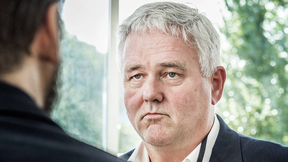 Centerpartiets vice ordförande Anders W Jonsson tror att ett förbud mot omskärelse av pojkar kommer att tolkas som att partiet går emot två världsreligioner.