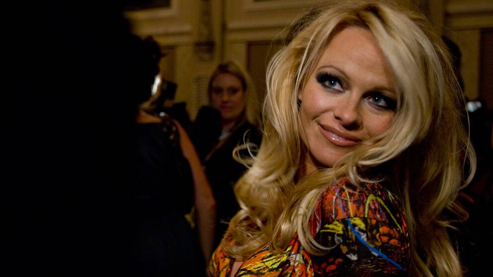Pamela Anderson gästar Skavlan.