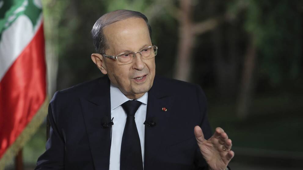 Libanons president Michel Aoun under en tv-sänd intervju från presidentpalatset i Baabda, östra Beirut.