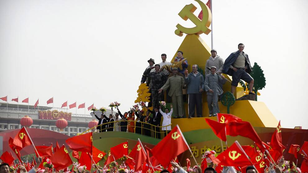 Med stora parader firades nyligen det kinesiska kommunistpartiets 70-årsdag.