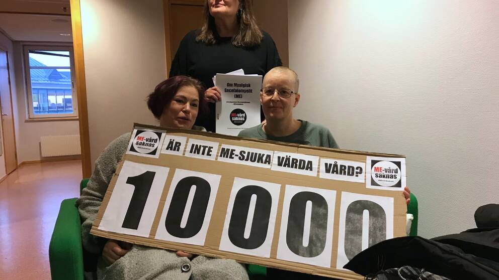 Under tisdagen lämnade protesten #MEvårdsaknas över en namnlista på 10 000 personer till Region Västerbotten.