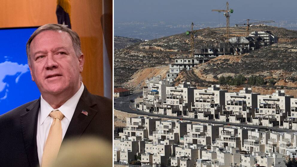 USA:s utrikesminister under presskonferensen där han sade att USA ändrat inställning till de Israeliska bosättningarna på Västbanken (t.h).