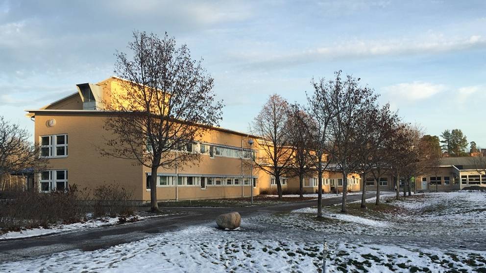 Satsar Pa Hogstadium Och Sparar Pa Mathanteringen Svt Nyheter