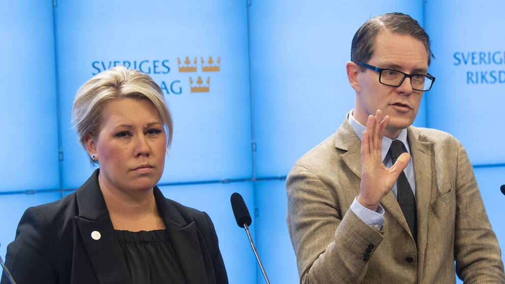 Kristdemokraternas energipolitiska talesperson Camilla Brodin tillsammans med Moderaternas motsvarighet, Lars Hjälmered.