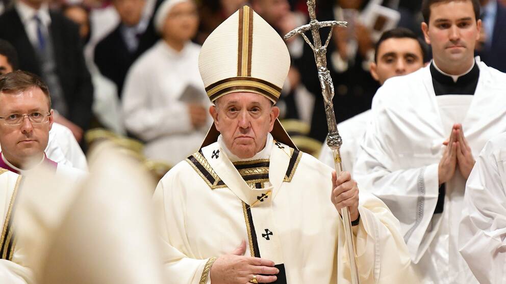 Påven Franciskus under julmässan på julafton.