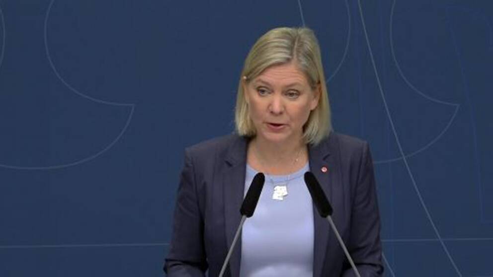 Finansminister Magdalena Andersson (S) håller pressträff angående samordningsnummer.