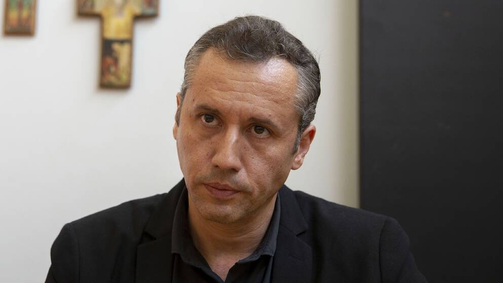 Brasiliens kulturminister Roberto Alvim ville ingjuta nationalism i Brasiliens kulturliv. Nu får han sparken sedan han delvis kopierat ett tal av Nazitysklands propagandaminister.