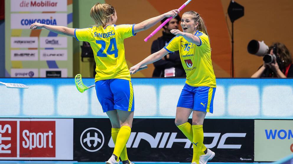 Moa Gustafsson, till höger, gjorde fyra mål i Finnkampen.