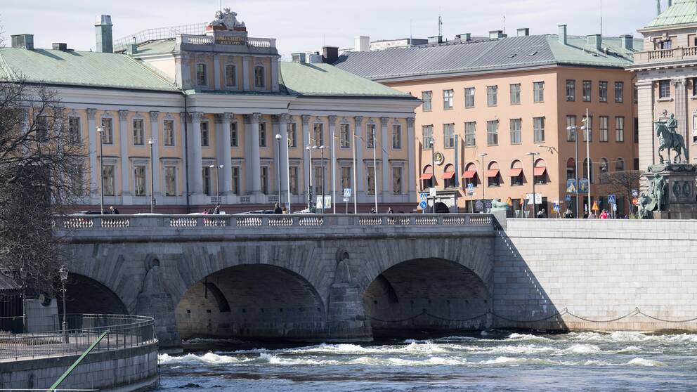 Utrikesdepartementet i Stockholm, sett från andra sidan vattnet.