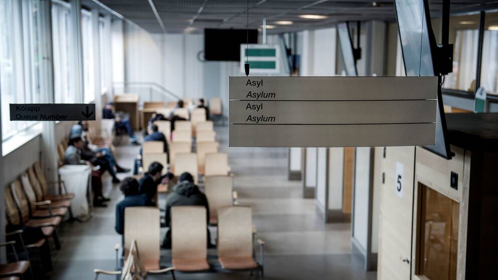 Väntsal för asylsökande på Migrationsverket i Solna, Stockholm.